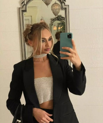 Опытная фея готова подарить тебе незабываемые моменты страсти и наслаждения. Нежные объятия и горячие поцелуи ждут тебя. 2525, 24 года