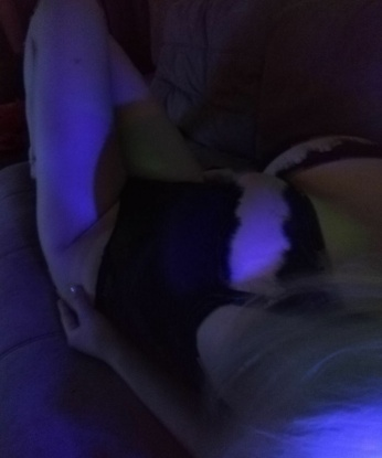 У меня есть все предпосылки для того, чтобы ты провел со мной время, которое ни одна другая не сможет предложить. Я предлагаю широкий спектр услуг, которые оставят тебя полностью удовлетворенным и счастливым. Мои фото подтверждают мою привлекательность и сексуальность, и я гарантирую, что ты не останешься равнодушным к моим очаровательным чертам лица и изящной фигуре. У нас будет потрясающее время вместе, полное страсти и наслаждения. Я обладаю уникальными навыками и предоставляю специальные услуги, чтобы удовлетворить все твои желания и фантазии. Не стесняйся связаться со мной, и мы воплотим все твои мечты в реальность. Доверься мне и ты не пожалеешь! 😘 8261, 24 года